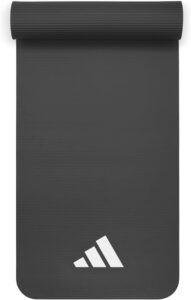 بساط لأداء تدريبات اللياقة البدنية سمك 10ملم مزود بشريط حمل خفيف الوزن من اديداس - افضل بساط رياضي